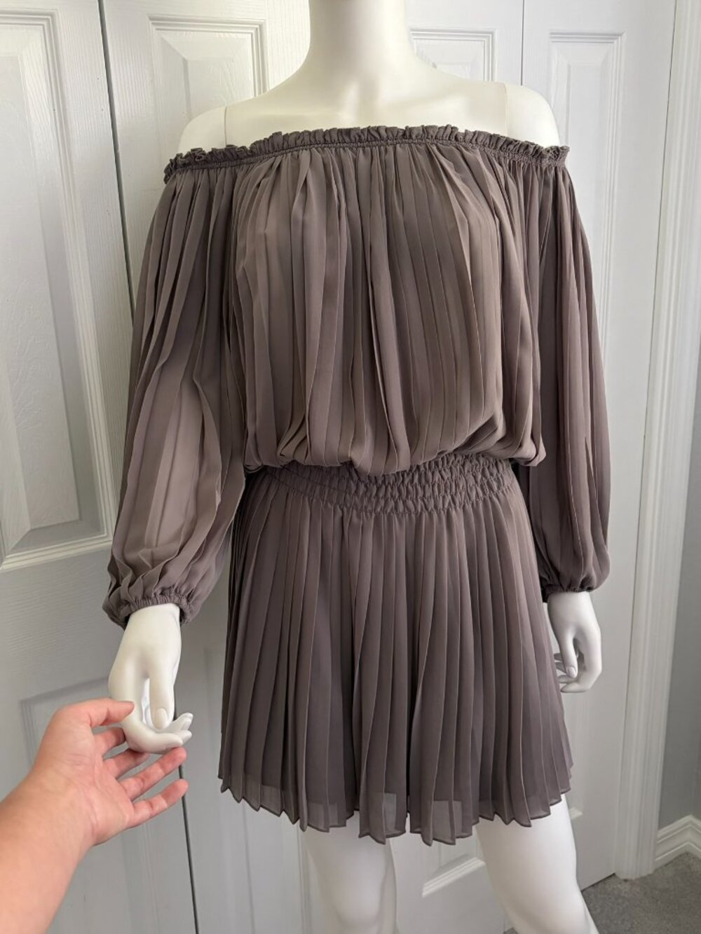 Max Studio grey pleated long sleeve off the shoulder mini dress y2k size small